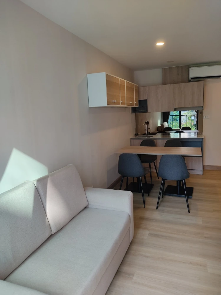 ขาย The Indeed Condo Amata 1 ห้องนอน 1 ห้องน้ำ พื้นที่ใช้สอยเยอะ เฟอร์ครบครัน ห้ามพลาด