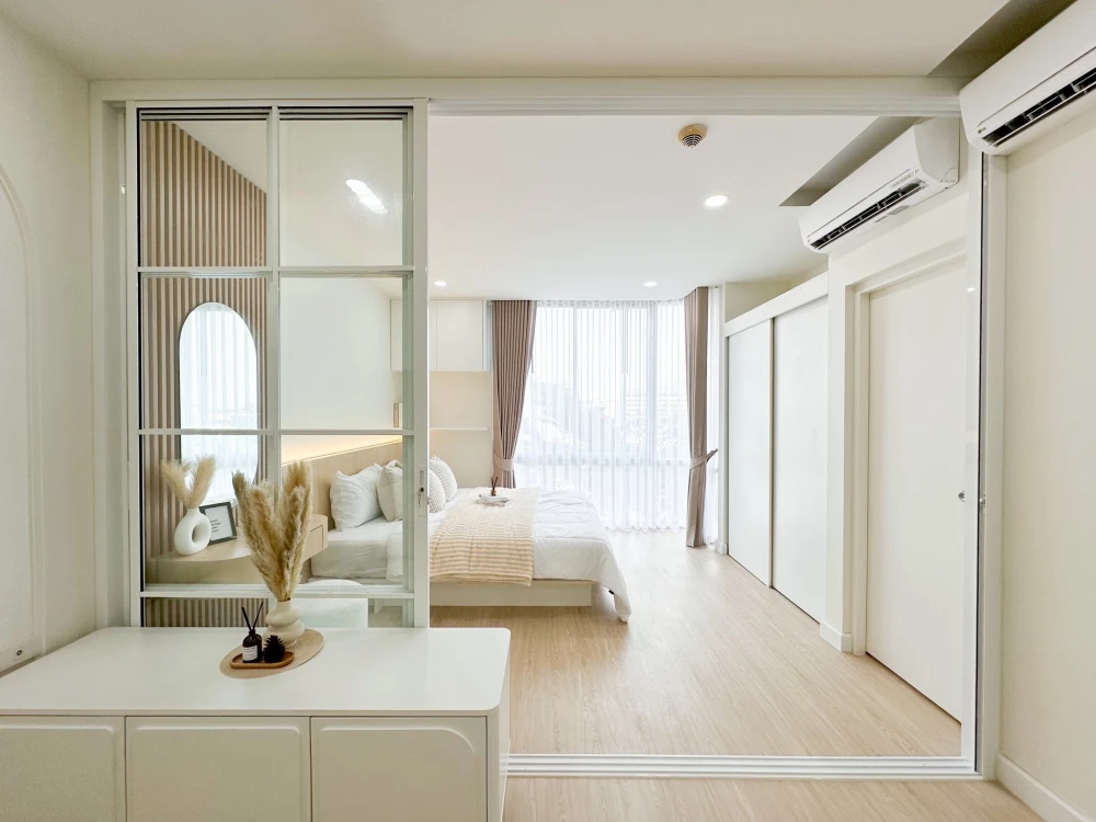 ขาย The IRIS Rama 9-Srinakarin ห้องชั้น 4 แต่งครบ วิวสวย ไม่บล็อค สิ่งอำนวยความสะดวกครบครัน ห้ามพลาด