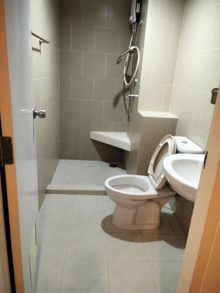 ขาย The Kith Plus Phahonyothin Khukot ห้องน่าอยู่ ชั้น 8 เฟอร์และสิ่งอำนวยความสะดวกครบครัน จองเลย