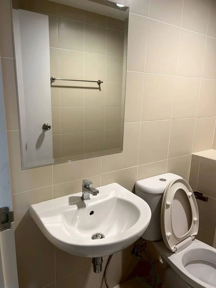 ขาย The Kith Plus Phahonyothin Khukot ห้องน่าอยู่ ชั้น 8 เฟอร์และสิ่งอำนวยความสะดวกครบครัน จองเลย