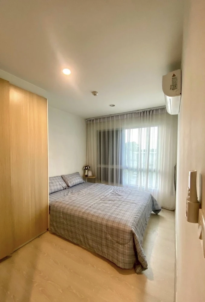 ขาย The Kith Plus Phahonyothin Khukot ห้องแต่งสวยคุมโทนสบายตา เฟอร์นิเจอร์ครบครัน หิ้วกระเป๋าเข้าอยู่ได้เลยจ้า