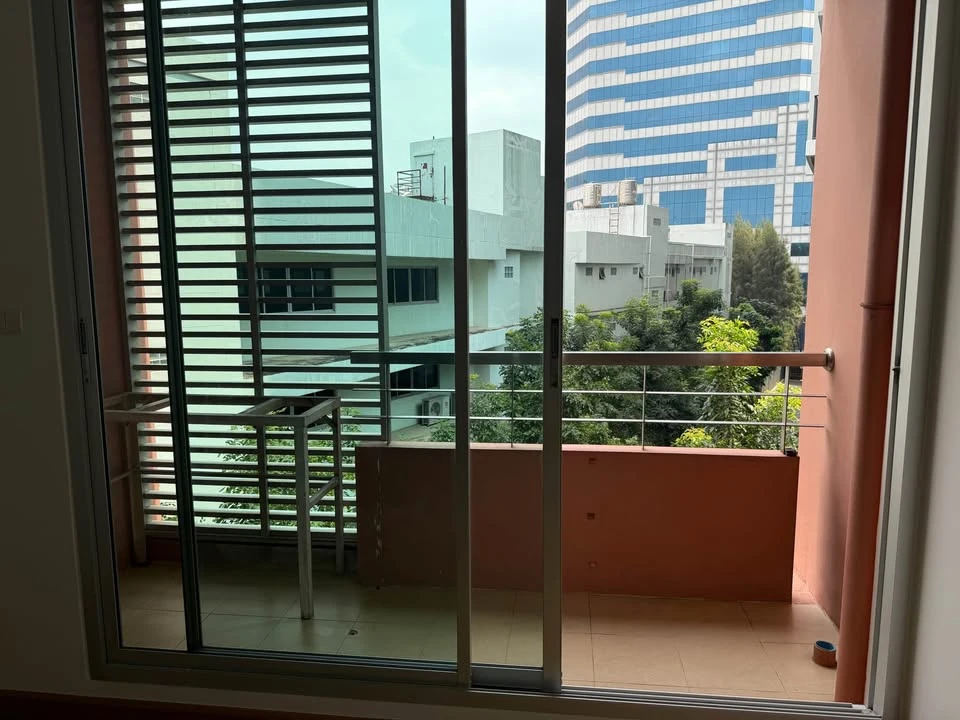 ขาย The Kris Ratchada 17 ห้องเปล่า พื้นที่ใช้สอยเยอะ มาพร้อมสิ่งอำนวยความสะดวกครบครัน จองเลย