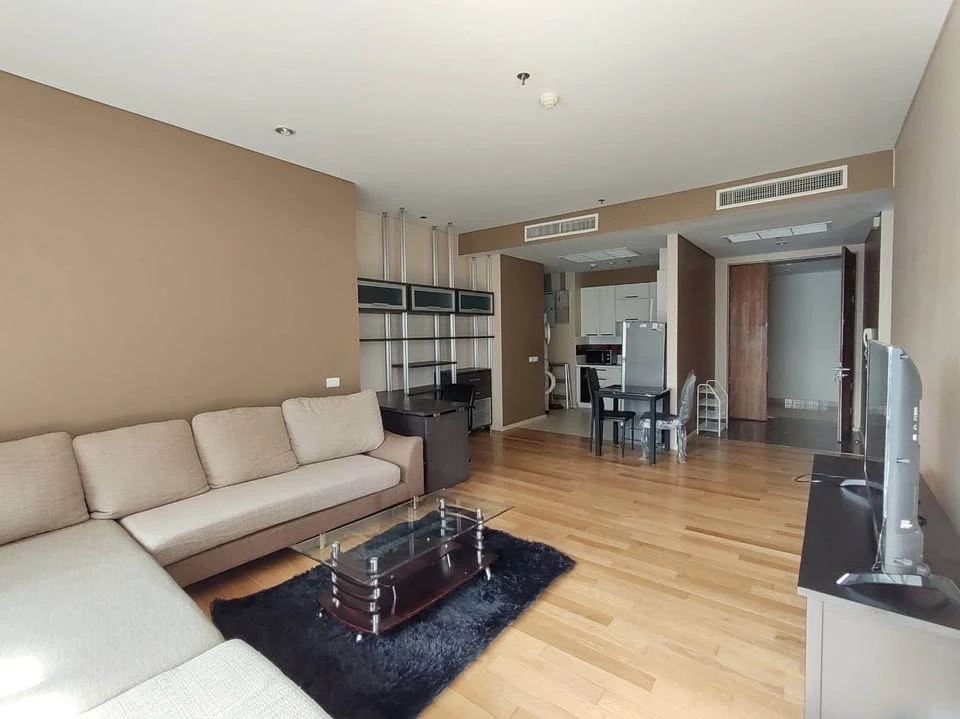 ขาย The Lake Sukhumvit 16 ห้องกว้างอยู่สบาย เฟอร์พร้อม รีบจองเลย
