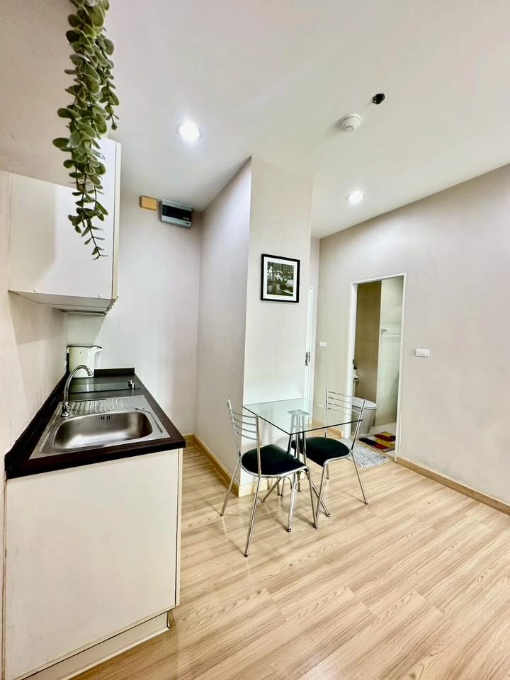 ขาย The LightHouse Sathorn-Chareonnakorn ห้องสตูดิโอ ทำเลดี เดินทางสะดวก เฟอร์นิเจอร์ครบครัน จองเลย