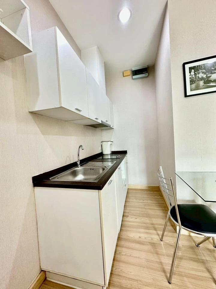 ขาย The LightHouse Sathorn-Chareonnakorn ห้องสตูดิโอ ทำเลดี เดินทางสะดวก เฟอร์นิเจอร์ครบครัน จองเลย