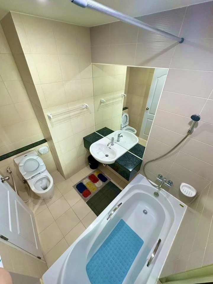 ขาย The LightHouse Sathorn-Chareonnakorn ห้องสตูดิโอ ทำเลดี เดินทางสะดวก เฟอร์นิเจอร์ครบครัน จองเลย