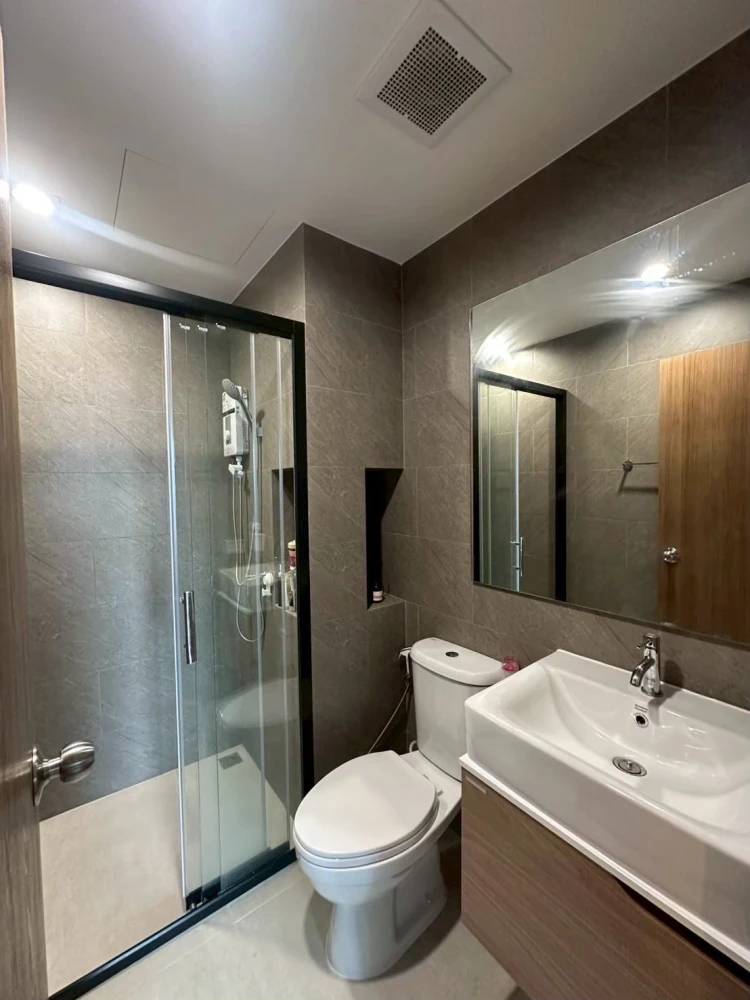 ขาย The Livin Ramkhamhaeng 1 ห้องนอน 1 ห้องน้ำ เฟอร์นิเจอร์ครบครัน ดีแบบนี้ห้ามพลาด