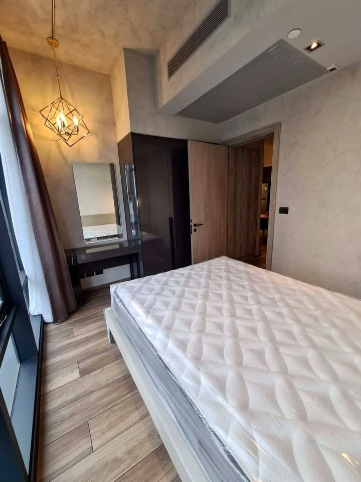 ขาย The Lofts Asoke 2 ห้องนอน พื้นที่ใช้สอยเยอะ ทำเลดี ตกแต่งครบครัน พลาดแล้วจะเสียใจ