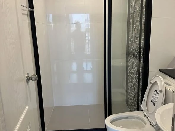 ขาย The One Plus Grand Ramkhamhaeng ห้องน่าอยู่ เฟอร์พร้อม จองเลย