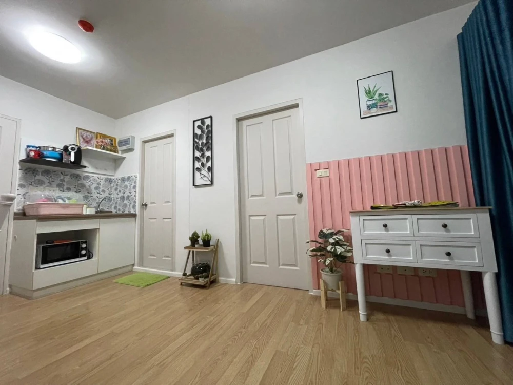 ขาย  The Parkland Lite Sukhumvit – Paknam  ห้องพร้อมเฟอร์ มาแต่ตัวเข้าอยู่ได้เลย มีระเบียง ดีแบบนี้รีบจองเลย