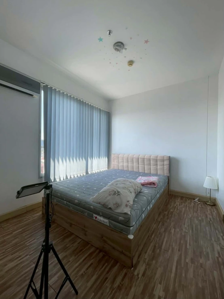 ขาย The Parkland Srinakarin ห้องน่าอยู่ เฟอร์พร้อม กว้างขวาง จองเลย