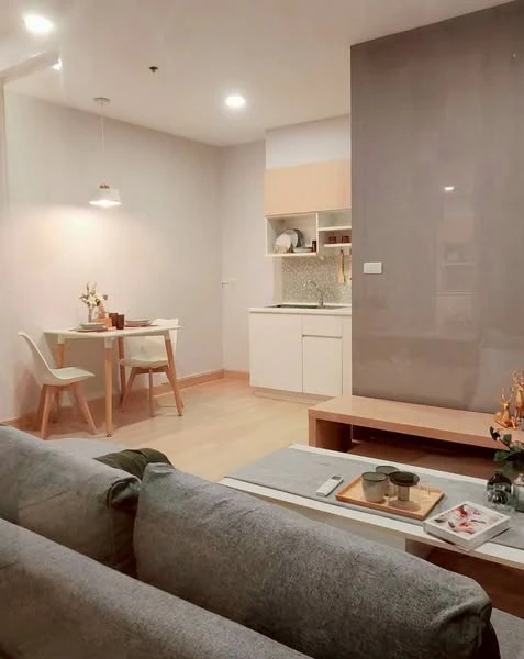 ขาย The Parkland Srinakarin Lakeside 1 ห้องนอน 1 ห้องน้ำ ตกแต่งมีสไตล์ มาพร้อมเฟอร์ครบครัน รีบจองเลย
