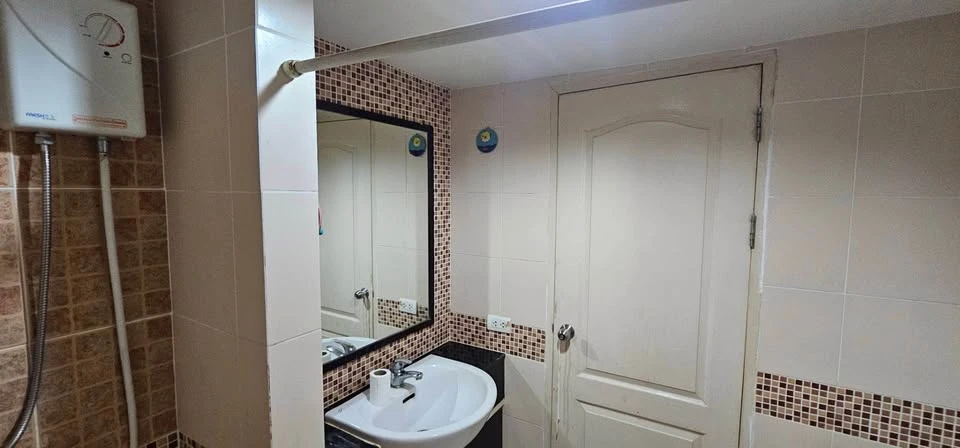 ขาย The Peak Condominium @ รัชดา-ห้วยขวาง ขนาด 32.61 ตร.ม. ใช้พื้นที่ได้คุ้มค่า มีเฟอร์นิเจอร์และเครื่องใช้ไฟฟ้า ช่วยประหยัดค่าแต่งห้อง