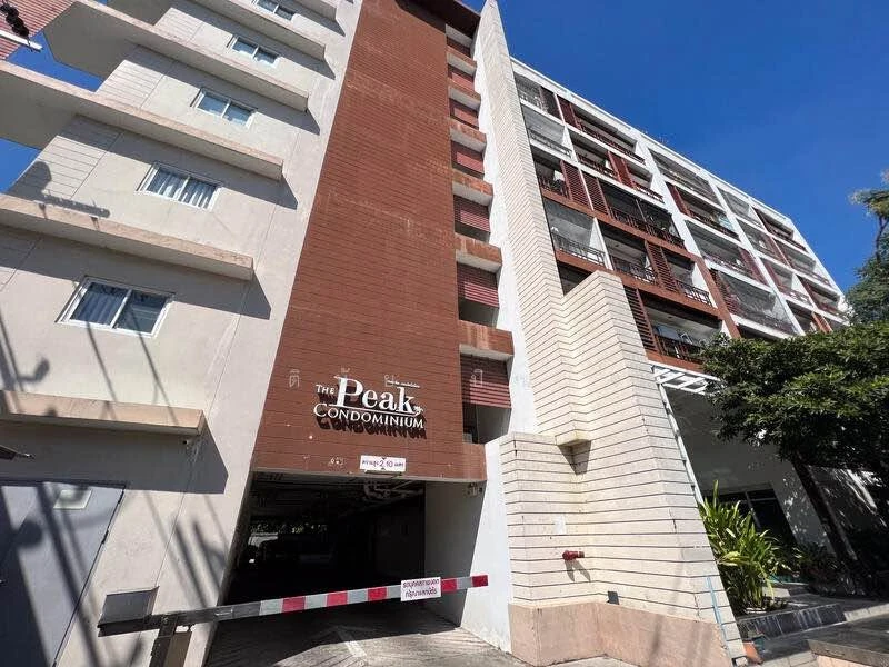 ขาย The Peak Condominium @ Ratchada-Huawkwang ห้องกว้างขวางพร้อมอยู่ เฟอร์ครบ มาแต่ตัวเข้าอยู่ได้เลย!!!