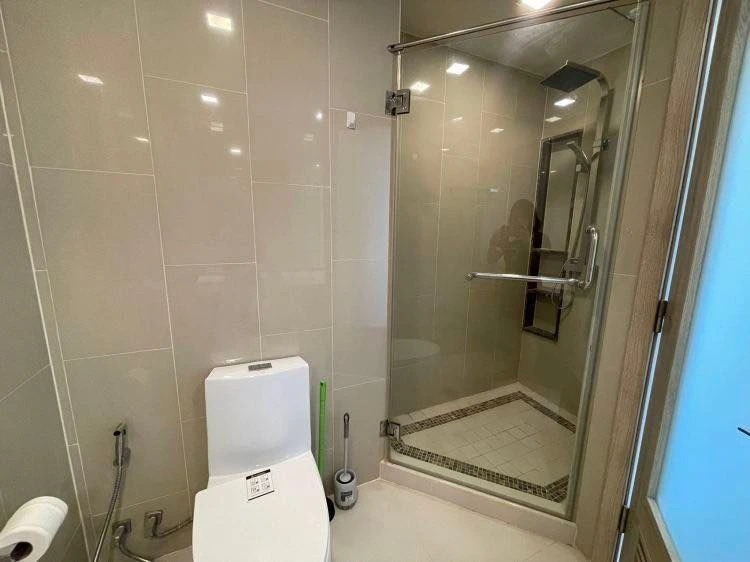 ขาย The peak Tower ห้องใหญ่กว้างขวางอยู่สบายมาก ได้วิวทะเลเริ่ดๆ จองก่อนได้ก่อน