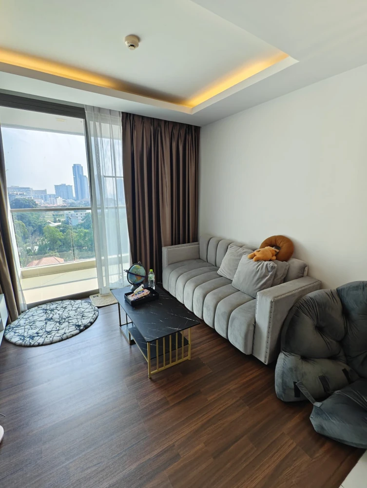 ขาย The Peak Towers Pattaya ห้องแต่งสวยคุมโทน พื้นที่ใช้สอยเยอะ ทำเลดี วิวทะเลสวย จองเลย