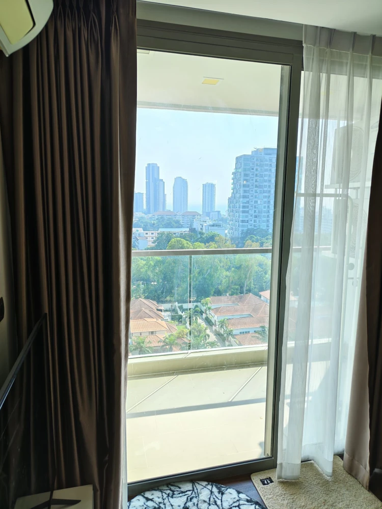 ขาย The Peak Towers Pattaya ห้องแต่งสวยคุมโทน พื้นที่ใช้สอยเยอะ ทำเลดี วิวทะเลสวย จองเลย
