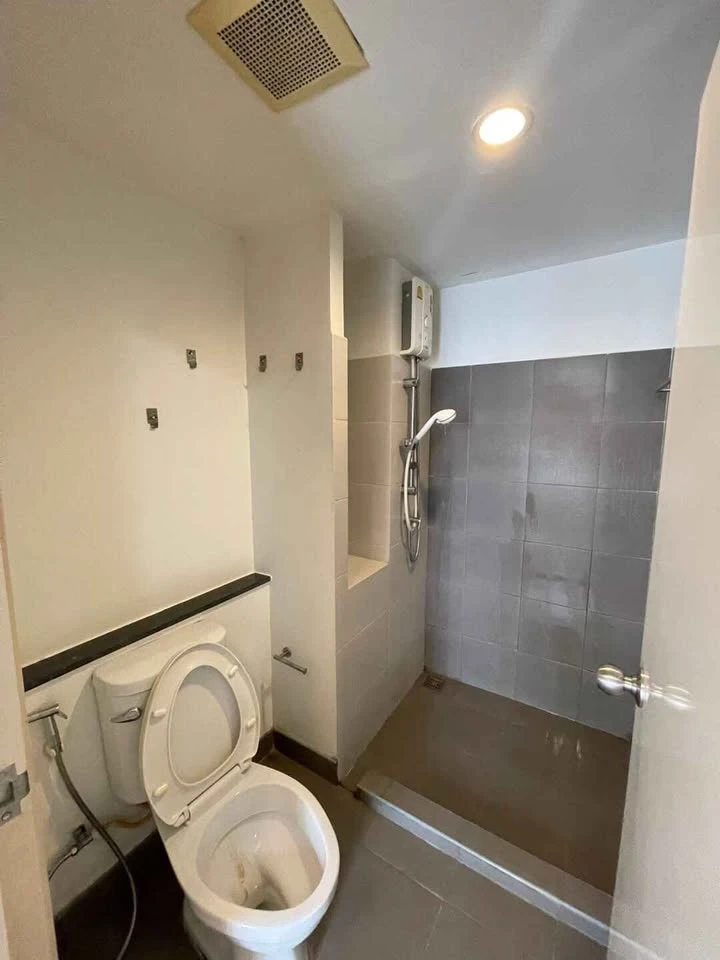 ขาย The Point Condo Rangsit-Klong 6 ห้องชั้น 6 เฟอร์นิเจอร์และเครื่องใช้ไฟฟ้าครบครัน ดีแบบนี้จะรออะไร