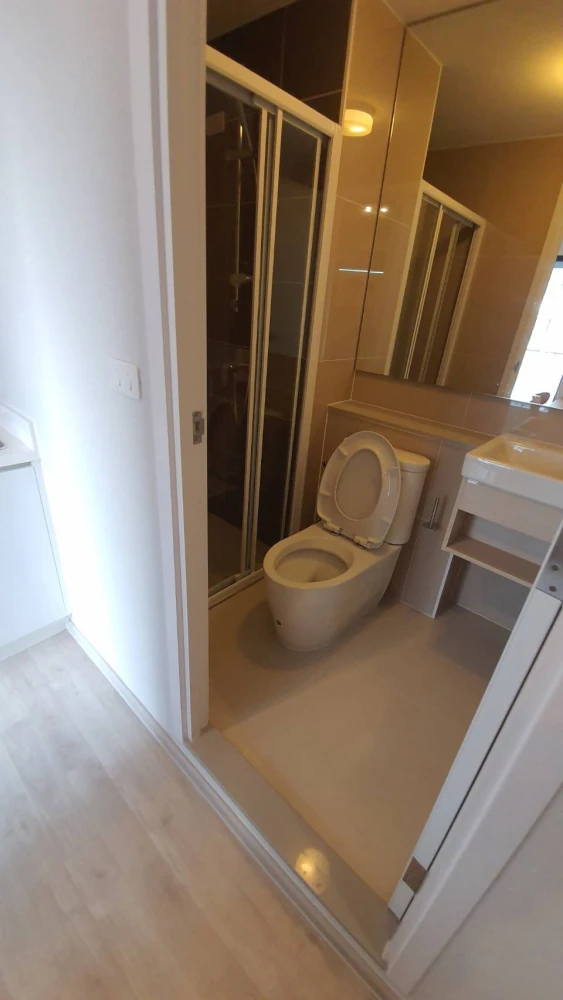 ขาย The Privacy rama 9 เฟอร์นิเจอร์และเครื่องใช้ไฟฟ้าครบครัน รับแสงธรรมชาติได้สองด้าน สนใจจองเลย