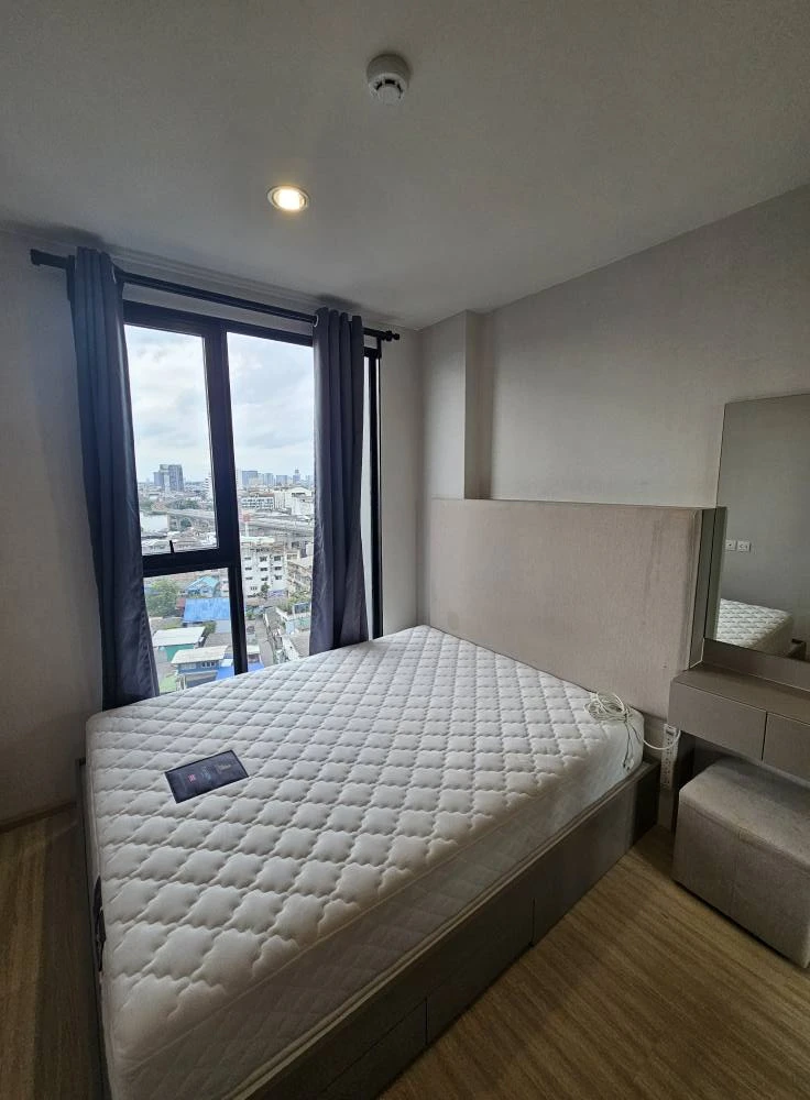 ขาย  The Privacy Thaphra Interchange 1 ห้องนอน 1 ห้องน้ำ ห้องริม วิวสระว่ายน้ำ ราคาไม่แรง ซื้อเลยจ้า อย่ารอช้า