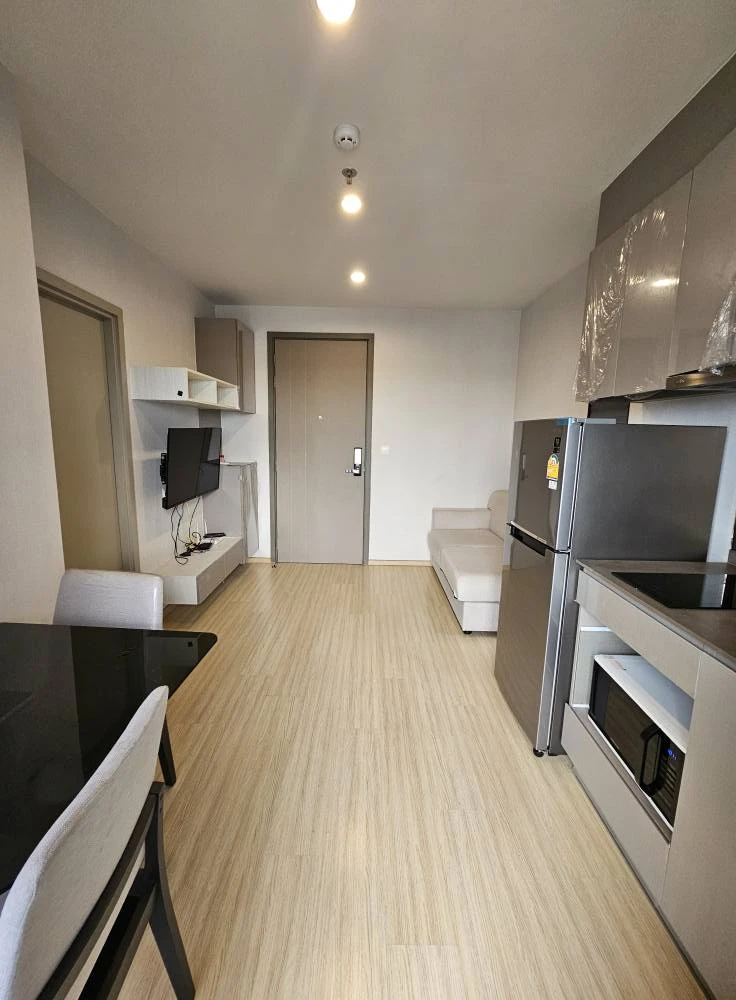 ขาย  The Privacy Thaphra Interchange 1 ห้องนอน 1 ห้องน้ำ ห้องริม วิวสระว่ายน้ำ ราคาไม่แรง ซื้อเลยจ้า อย่ารอช้า