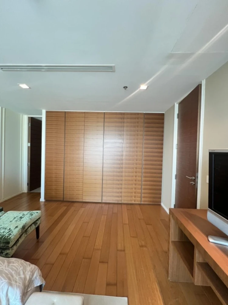 ขาย The River ชั้น 51 ห้องมุม วิวแม่น้ำสวย แต่งครบ สนใจรีบจองเลย ด่วนๆ