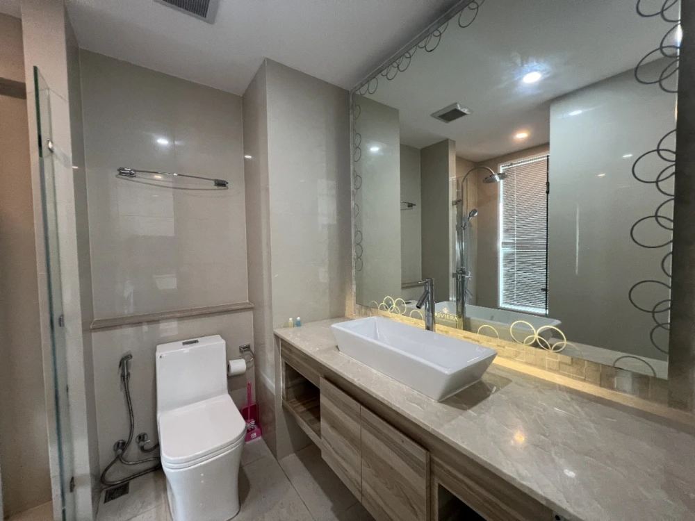 ขาย The Riviera จอมเทียน พัทยา วิวทะเล พร้อมหน้าต่างบานใหญ่จากพื้นจรดเพดาน  ตกแต่งครบครัน พร้อมเข้าอยู่