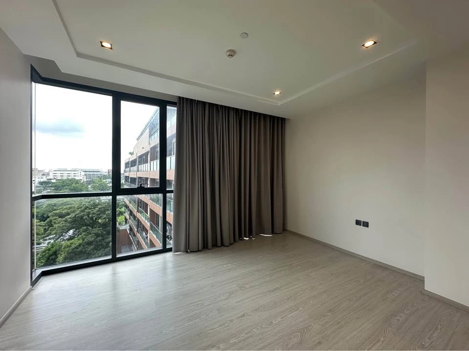 ขาย The ROOM Sukhumvit 38 ห้องมุม คนไม่พลุกพล่าน ผนังห้องนอนไม่ติดใคร เป็นส่วนตัวมาก รีบจองเลย
