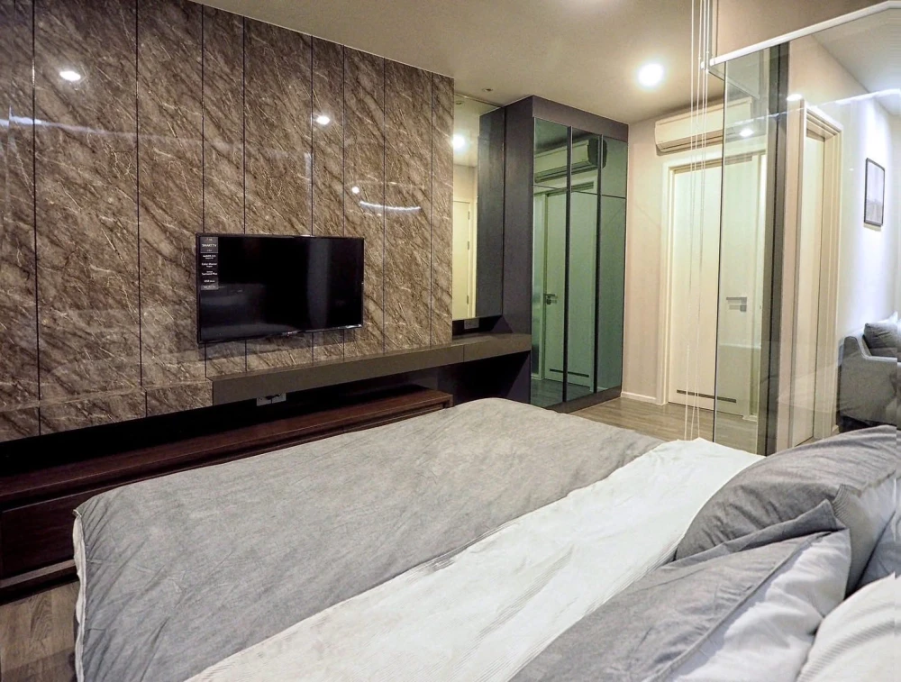ขาย The Room Sukhumvit 69 ห้องกว้างขวางมาก ตกแต่งบิวท์อินอย่างดี มีสไตล์น่าอยู่สุดๆ พลาดแล้วจะเสียใจ