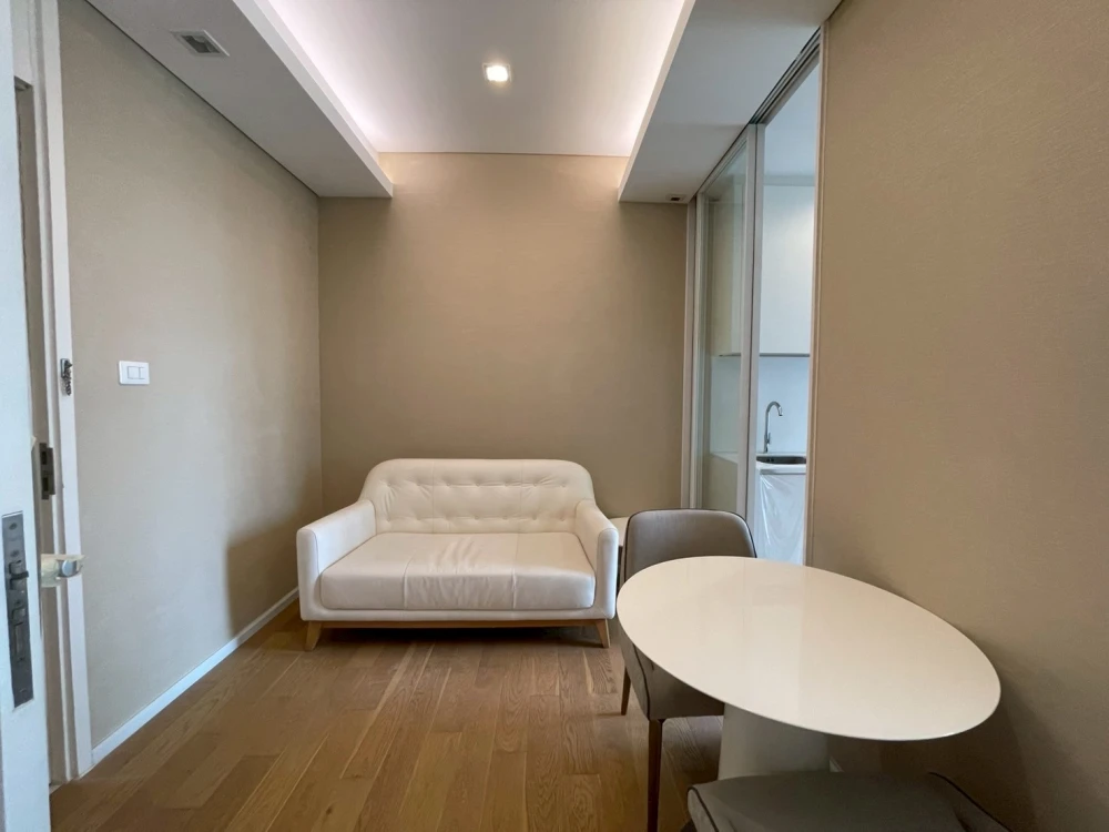 ขาย The Saint Residences ห้องชั้นสูง มีเฟอร์ กว้างขวางอยู่สบาย จองเลย