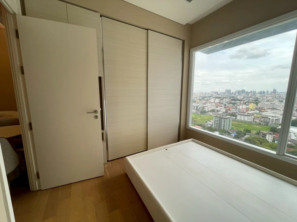 ขาย The Saint Residences ห้องชั้นสูง มีเฟอร์ กว้างขวางอยู่สบาย จองเลย