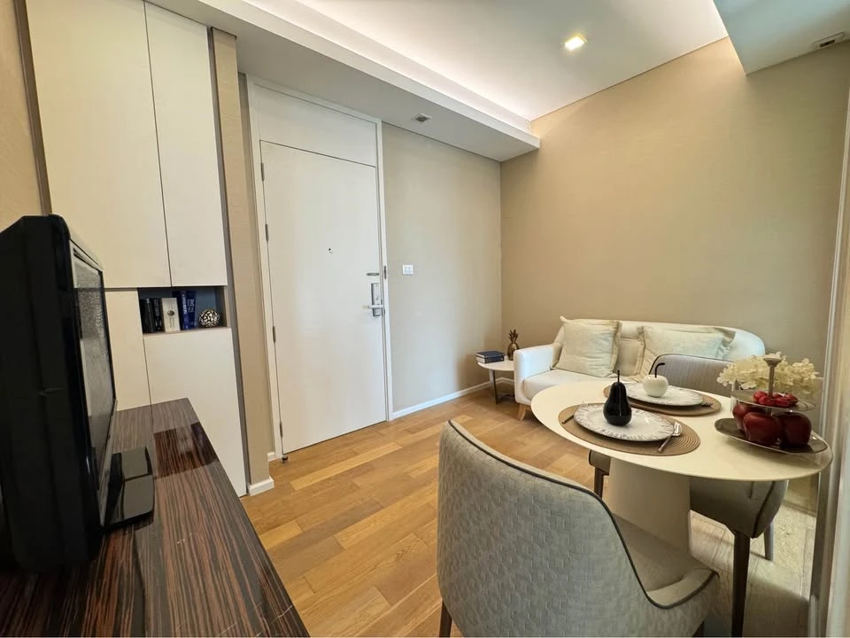 ขาย The Saint Residences 1 ห้องนอน 1 ห้องน้ำ ขนาด 30 ตร.ม. ตกแต่งฟังก์ชั่นครบ แบบนี้ต้องจอง