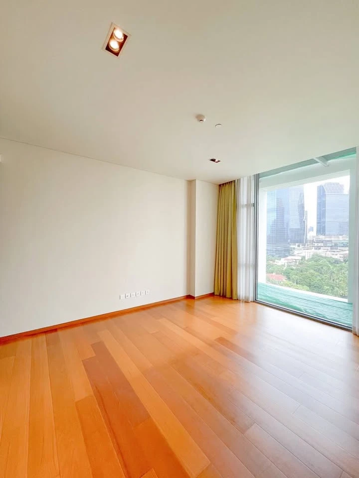 ขาย The Sukhothai Residences 3 ห้องนอน พื้นที่ใช้สอยเยอะ บิ้วอินเฟอร์นิเจอร์อย่างดี ทำเลดี วิวสวย จองด่วน