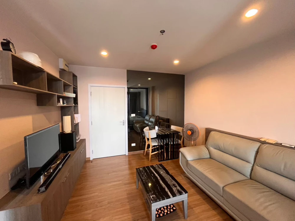 ขาย The Tree Interchange ชั้น 36 ห้องมุม ผนังติดเพื่อนบ้านน้อย สงบ เป็นส่วนตัว แต่งครบพร้อมอยู่