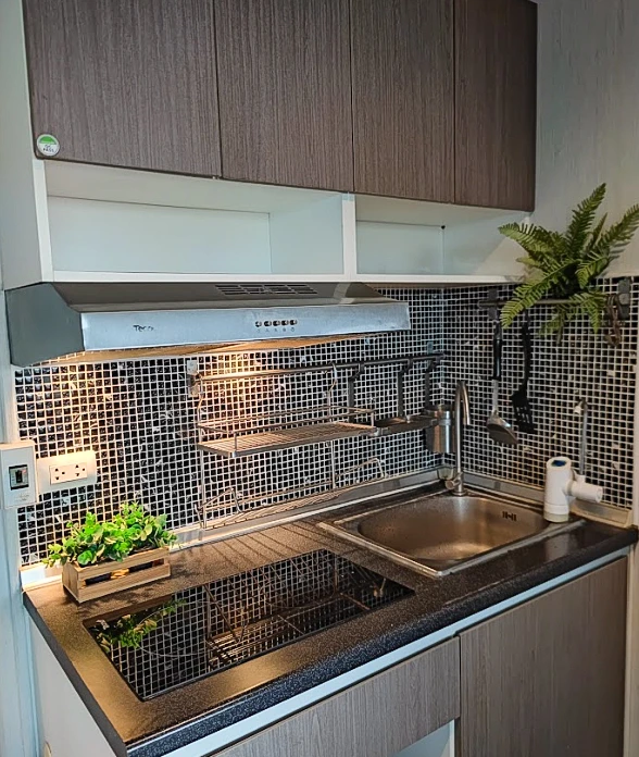 ขาย  The Trust @ BTS Erawan ห้องน่าอยู่ เฟอร์พร้อม ชั้นสูง จองเลย