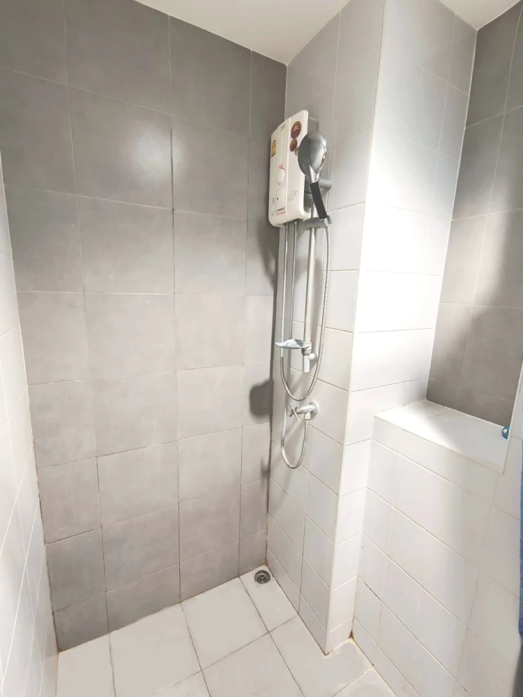 ขาย  The Trust @ BTS Erawan ห้องน่าอยู่ เฟอร์พร้อม ชั้นสูง จองเลย