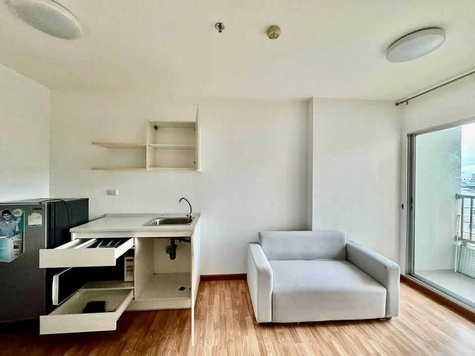 ขาย  The Trust Condo South Pattaya ห้องพร้อมอยู่ เฟอร์พร้อม กว้างขวางอยู่สบาย รีบจองเลย