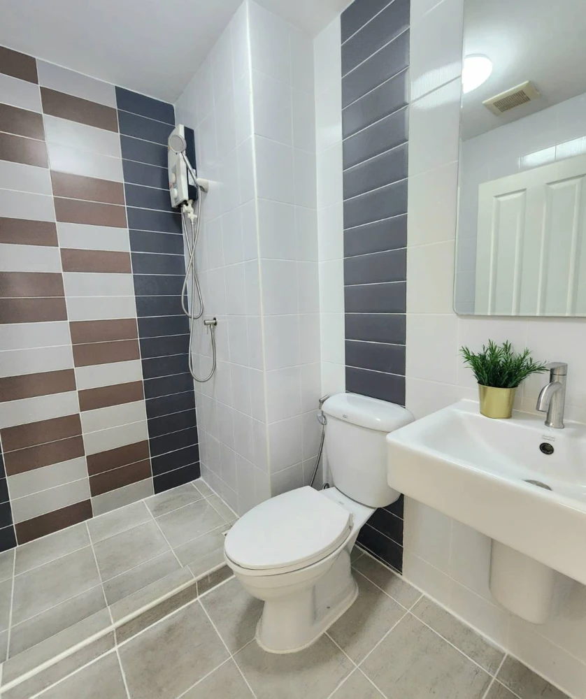 ขาย The Trust Residence Pinklao  ห้องน่าอยู่ พร้อมเฟอร์ รีบจองเลย!!