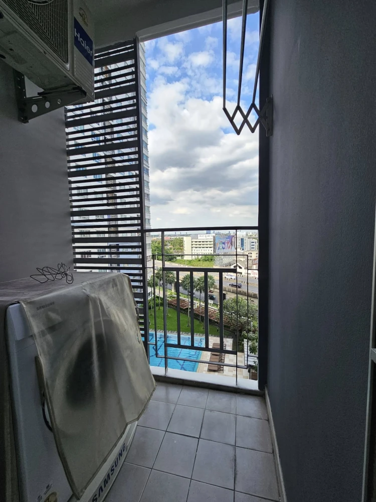 ขาย The Trust Residence Pinklao 1 ห้องนอน 1 ห้องน้ำ ทำเลดี ส่วนกลางครบครัน เฟอร์ครบ จองเลย