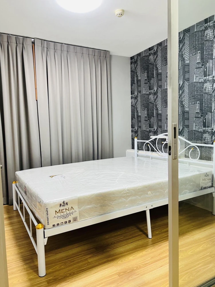 ขาย The Trust Residence Ratchada-Rama 3 ห้องน่าอยู่ ติดวอลเปเปอร์อย่างดี มาพร้อมเฟอร์นิเจอร์ครบครัน จองเลยตอนนี้
