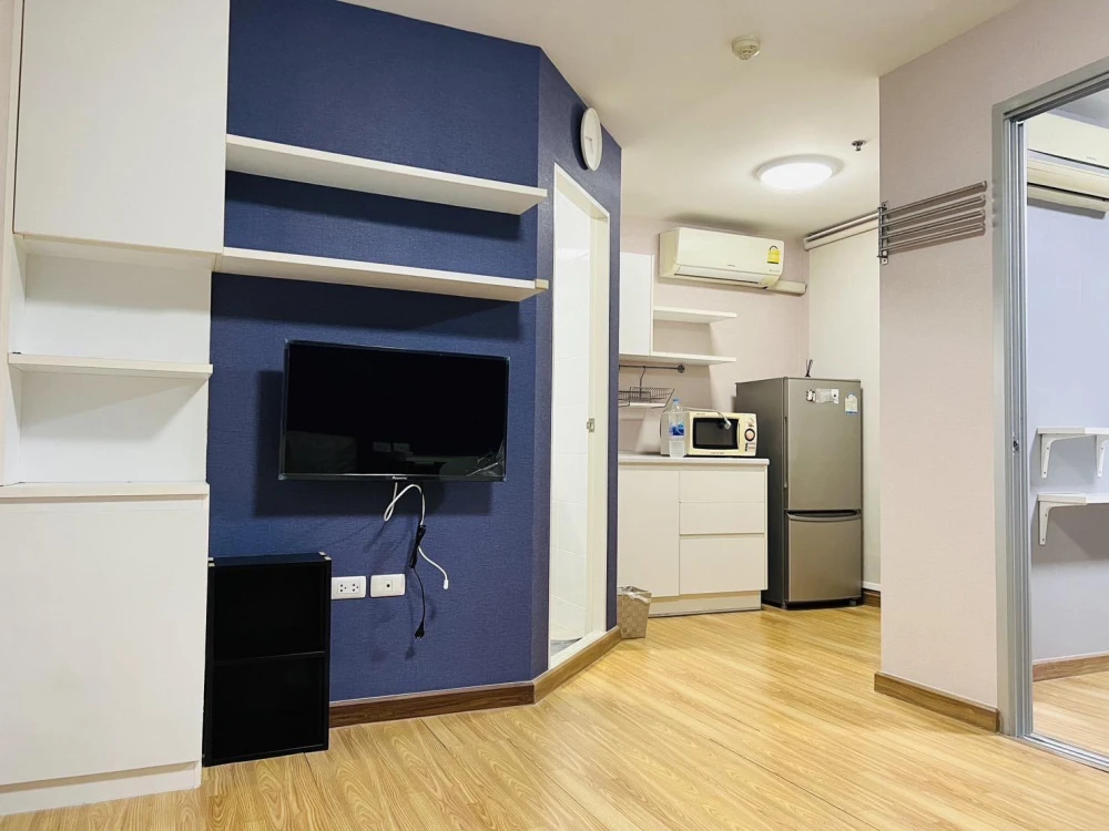 ขาย The Trust Residence Ratchada-Rama 3 ห้องน่าอยู่ ติดวอลเปเปอร์อย่างดี มาพร้อมเฟอร์นิเจอร์ครบครัน จองเลยตอนนี้