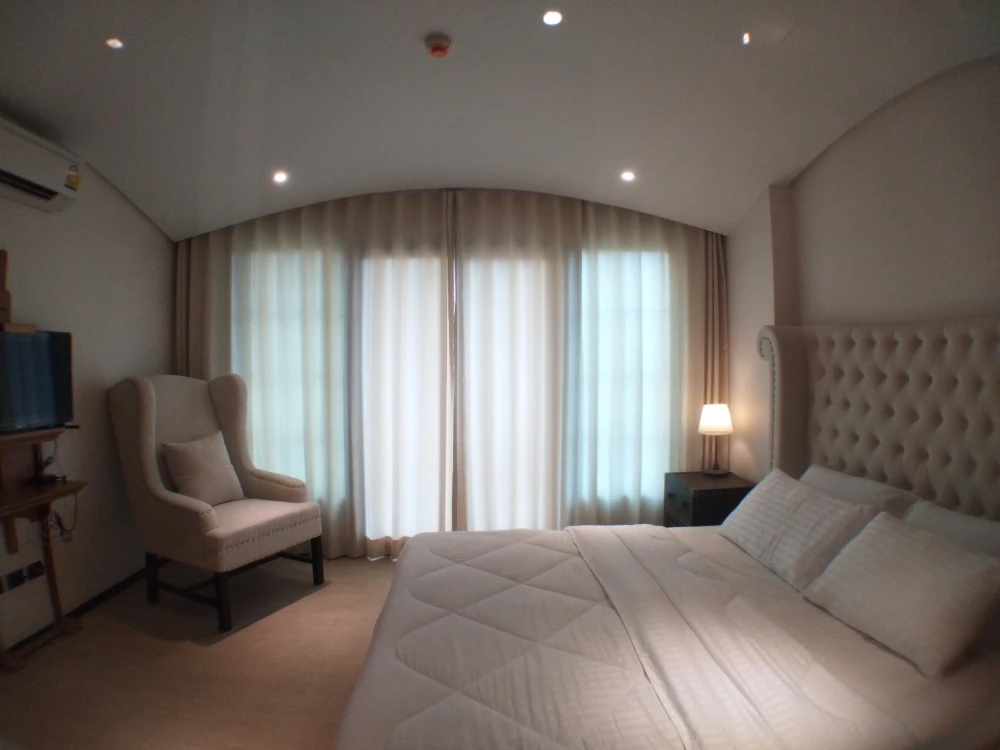 ขาย The Venetian Signature Condo Resort Pattaya ห้องสตูดิโอ ทำเลดี มองเห็นวิวสระสวย ไม่บล็อค จองเลย