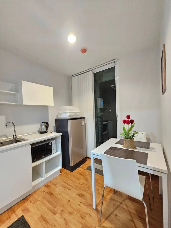 ขาย Tulip Square อ้อมน้อย วิวสระว่ายน้ำ บรรยากาศดี ห้องตกแต่งแล้ว พร้อมเข้าอยู่