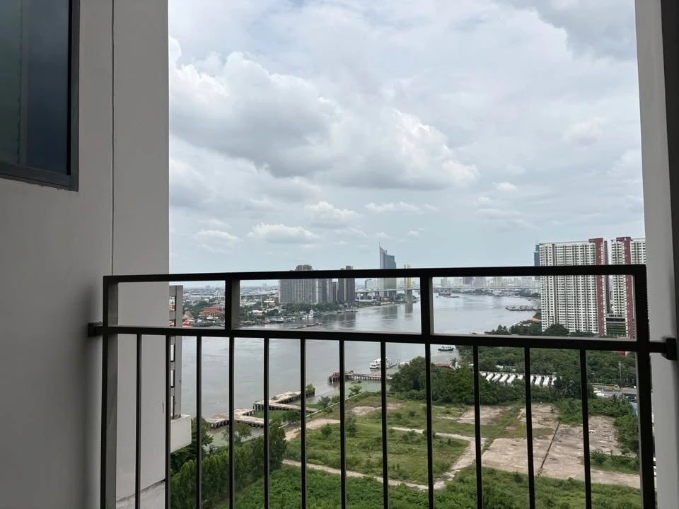 ขาย U Delight Residence Riverfront Rama 3 ห้องอยู่ชั้นสูง วิวแม่น้ำเจ้าพระยาและวิวเมืองแบบเปิดโล่ง เหมาะสำหรับผู้ที่ต้องการอยู่อาศัยในบรรยากาศสงบ