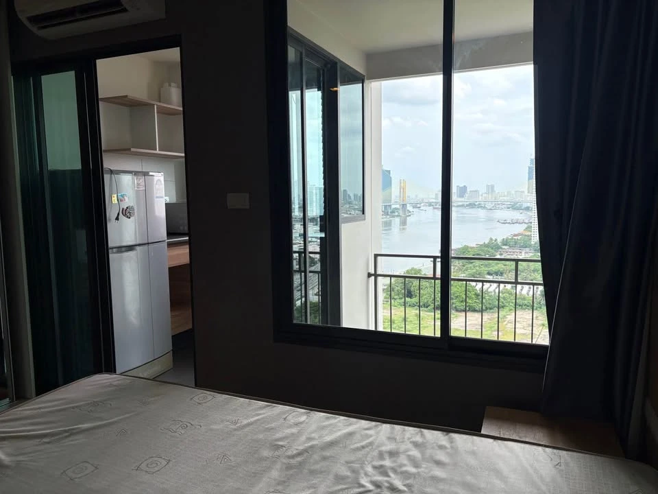 ขาย U Delight Residence Riverfront Rama 3 ห้องอยู่ชั้นสูง วิวแม่น้ำเจ้าพระยาและวิวเมืองแบบเปิดโล่ง เหมาะสำหรับผู้ที่ต้องการอยู่อาศัยในบรรยากาศสงบ