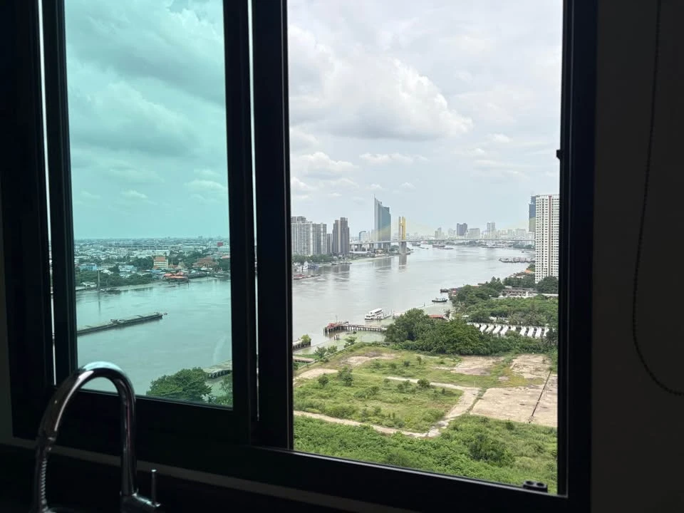 ขาย U Delight Residence Riverfront Rama 3 ห้องอยู่ชั้นสูง วิวแม่น้ำเจ้าพระยาและวิวเมืองแบบเปิดโล่ง เหมาะสำหรับผู้ที่ต้องการอยู่อาศัยในบรรยากาศสงบ