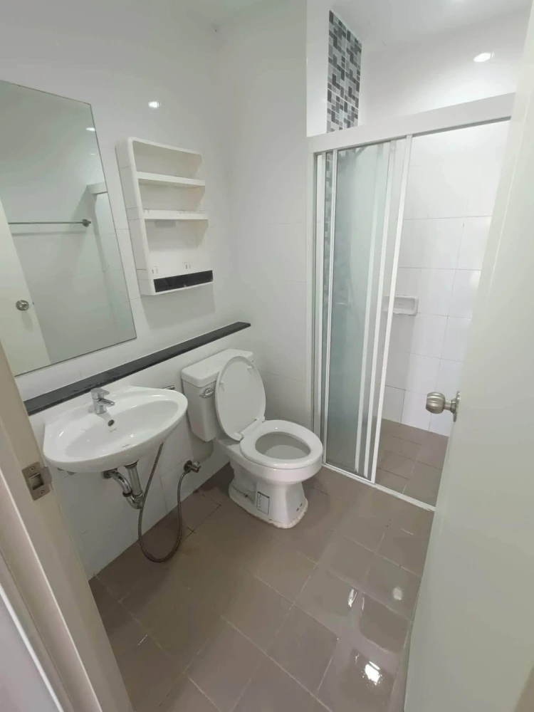 ขาย Unio จรัญฯ 3 ชั้น 5 ห้องมุม วิวรถไฟฟ้าเงียบสงบ บรรยากาศชวนผ่อนคลาย รีบจองก่อนพลาด