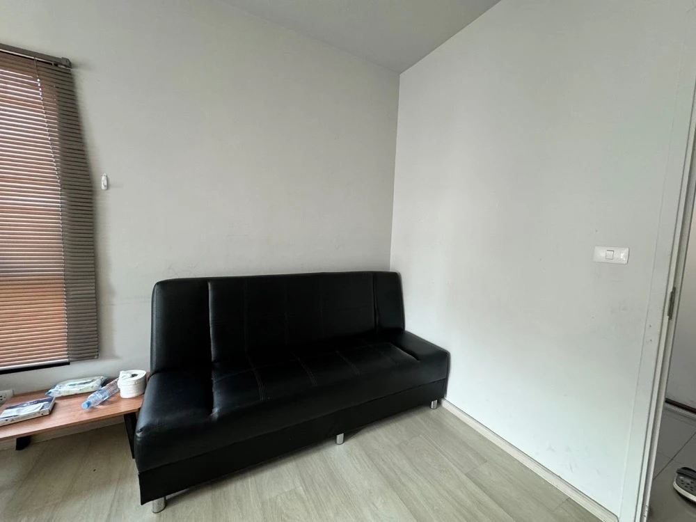 ขาย UNIO Ramkhamhaeng - Serithai ชั้น 5 ห้องมุม วิวสระน้ำ แต่งครบ จองเลย