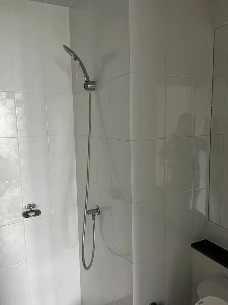 ขาย UNIO Ramkhamhaeng - Serithai ชั้น 5 ห้องมุม วิวสระน้ำ แต่งครบ จองเลย