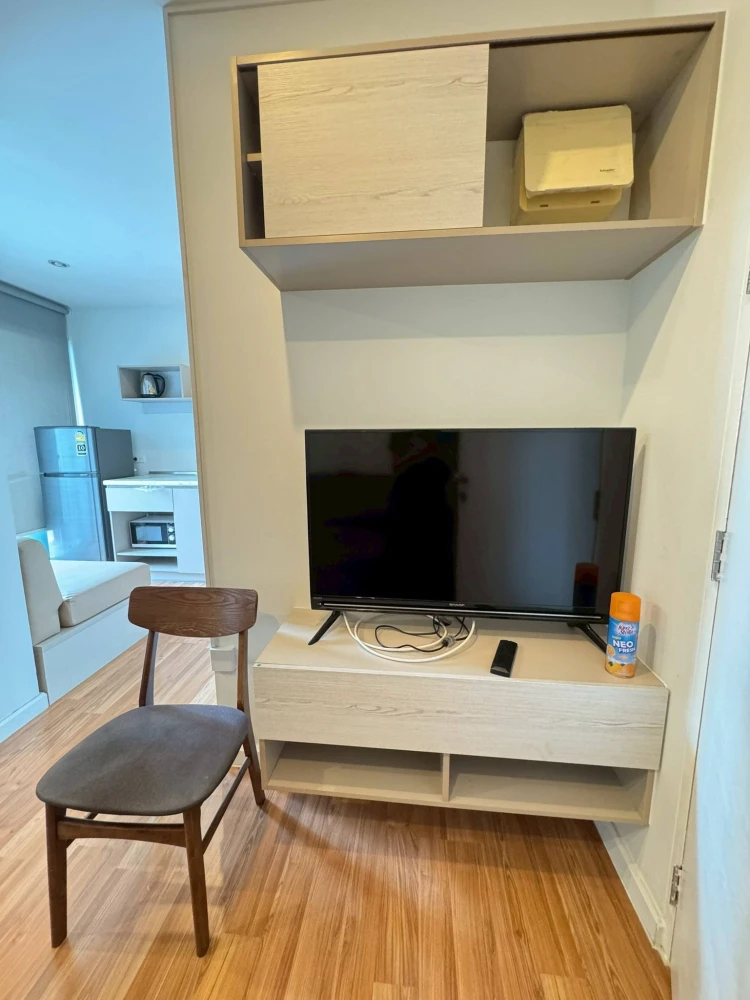 ขาย V Condo Ladkrabang ห้องน่าอยู่ ชั้น 8 มาพร้อมเฟอร์นิเจอร์บิ้วอินอย่างดี พลาดแล้วจะเสียใจ